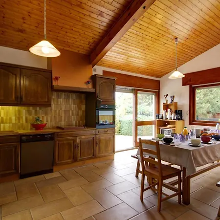 D'architecte 200m² Avec Piscine Privative, Terrain 2800m², Proche Loire, Ideale Familles - Fr-1-496-35