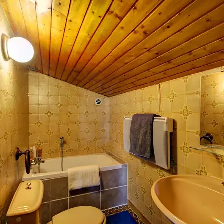 D'architecte 200m² Avec Piscine Privative, Terrain 2800m², Proche Loire, Ideale Familles - Fr-1-496-35 Pommiers (Loire)